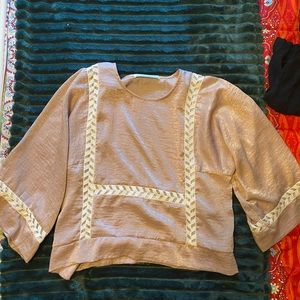 Stilwater. Boho vibe 3/4 length sleeve